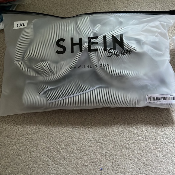 Plus 3pcs One Shoulder Underwire Bikini Swimsuit With Skirt - Picture 5 of 6